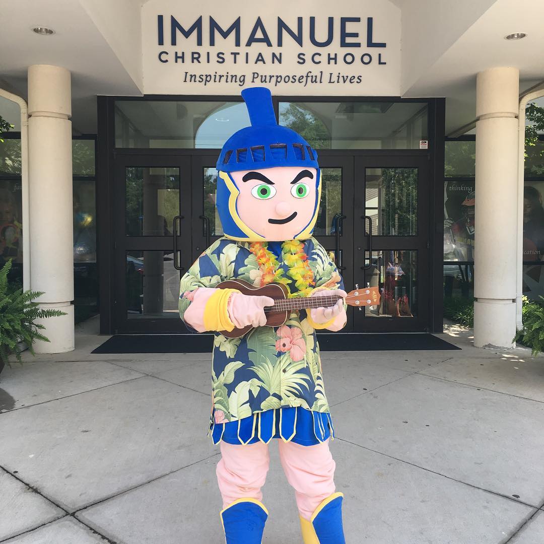 Wayne the Warrior wished everyone a happy Aloha Day!!